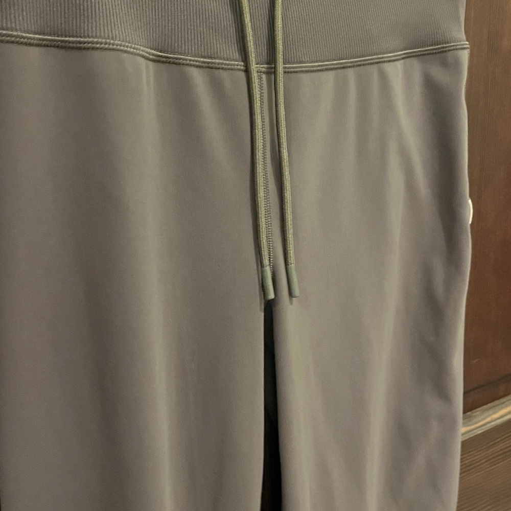 Vuori Daliy Joggers - Picture 9 of 16